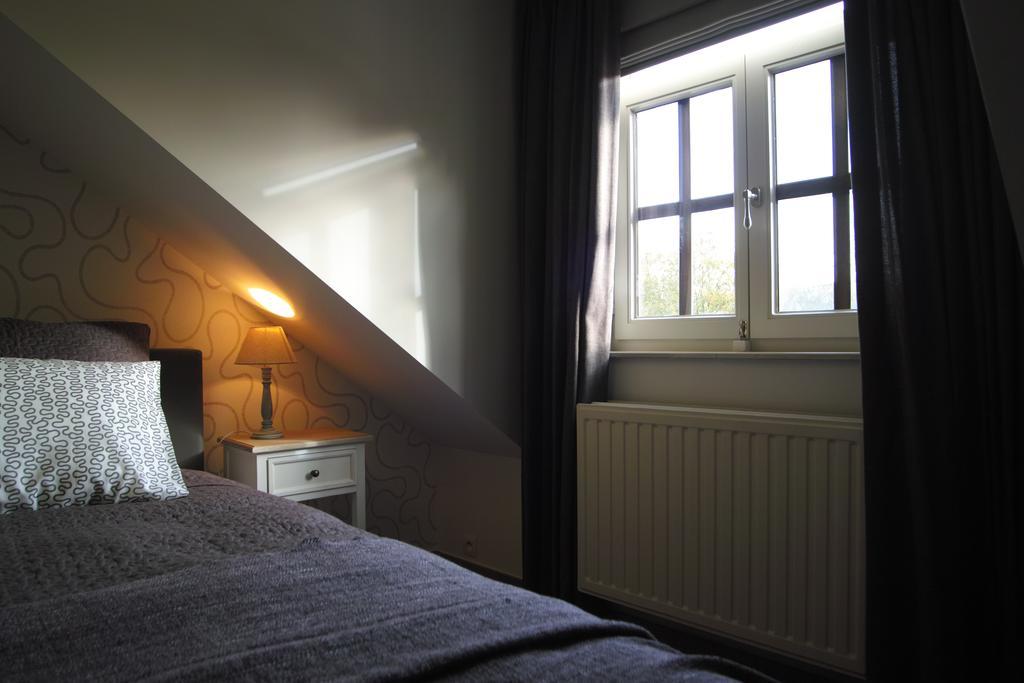 Bed & Breakfast De Kleine Magnolia Tessenderlo Exterior photo